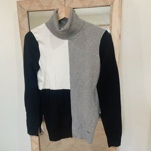 NWT Calvin Klein Color block turtleneck sweater